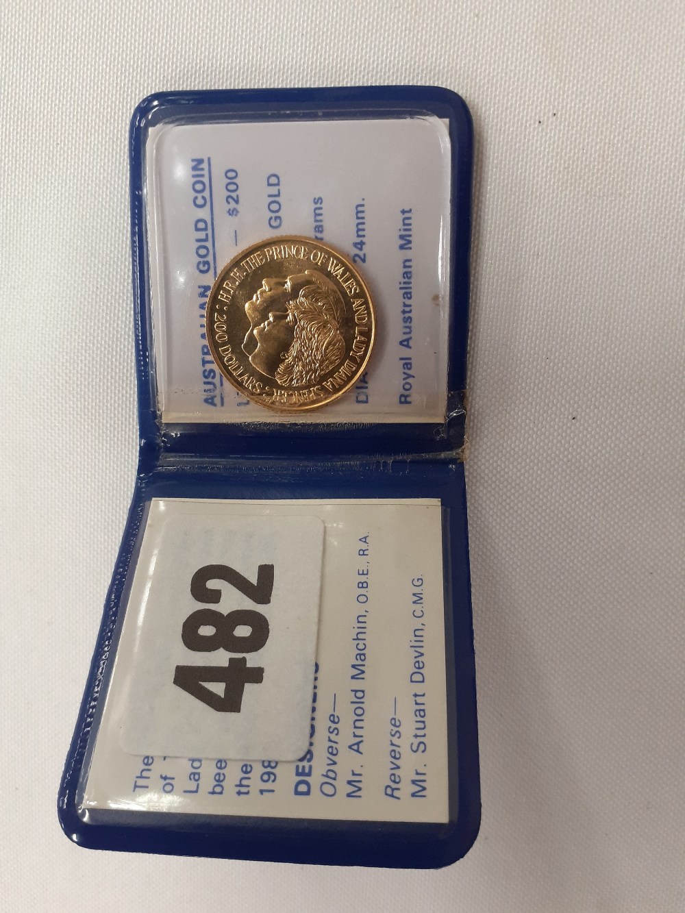 AUSTRALIAN $200 22CT GOLD COIN 1981