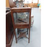 EDWARDIAN MAHOGANY DISPLAY CASE, 13X31