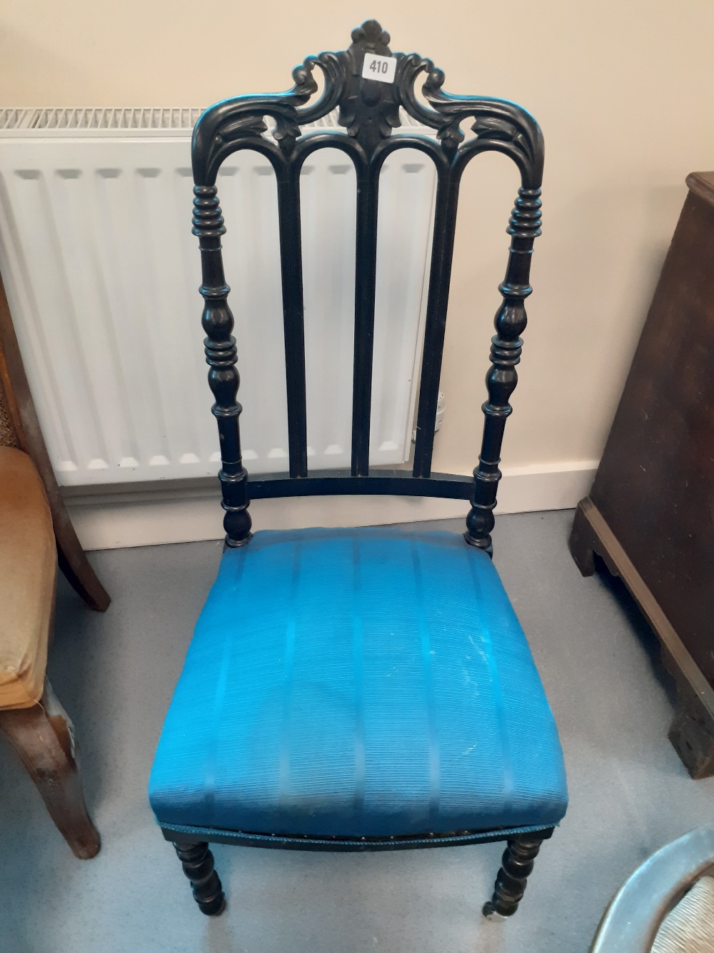 VICTORIAN BEDROOM CHAIR