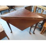 EDWARDIAN MAHOGANY ENVELOPE TABLE