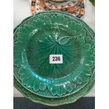 9 WEDGEWOOD CABBAGE PLATE
