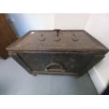 18C CAST SAFE WITH 3 ORIGINAL KEYS