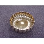 A CIRCULAR AMERICAN SILVER FRUIT BOWL