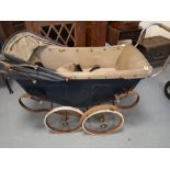 1940/1950'S PRAM