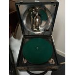 1930'S DECCA PORTABLE WIND UP GRAMAPHONE