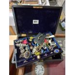 QUANTITY OF COSTUME JEWELRY, GOLD RINGS BROOCHES ETC IN VICTORIAN CASE