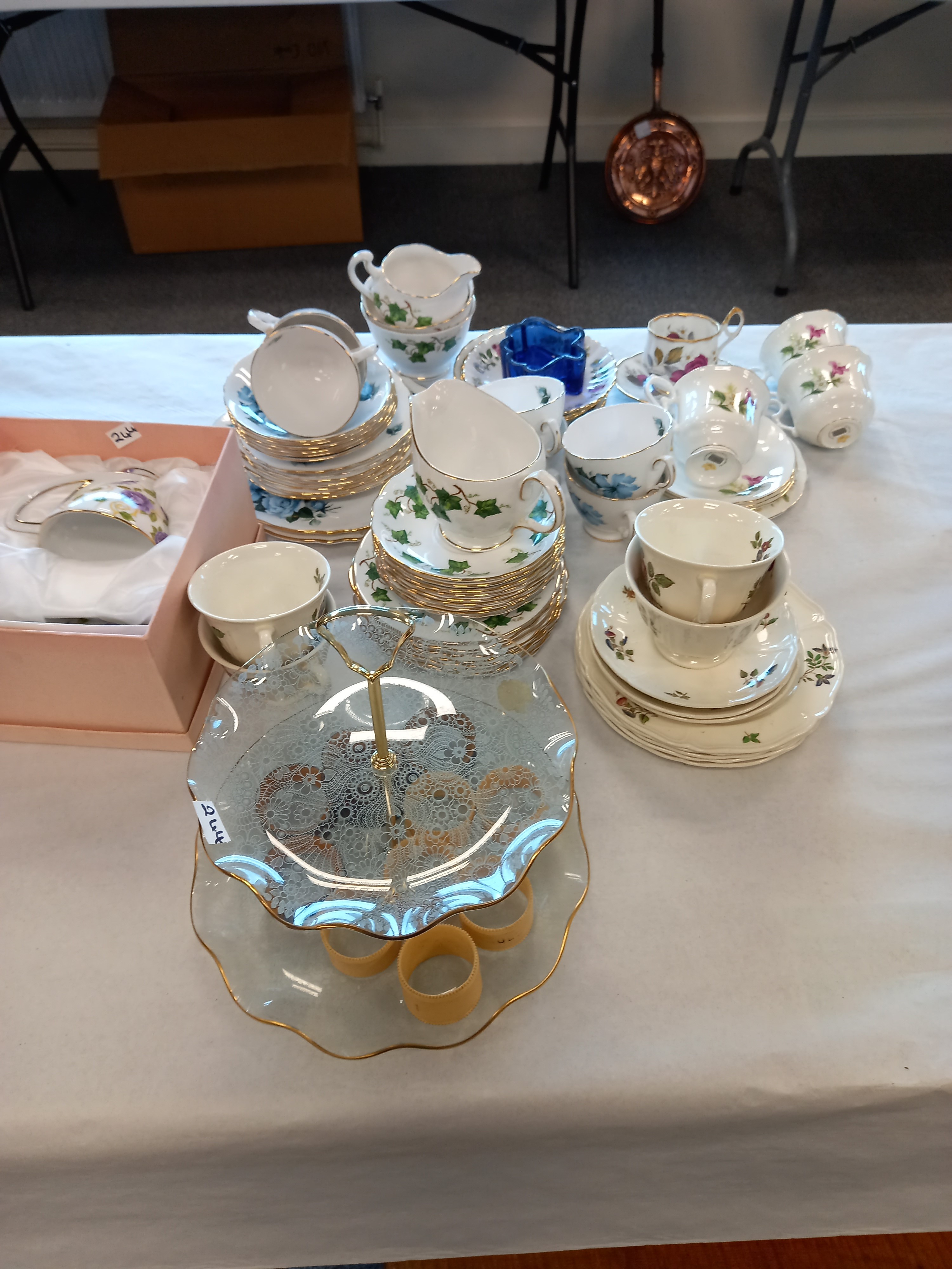 COLLECTION OF TEA WARE