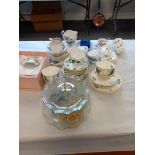 COLLECTION OF TEA WARE