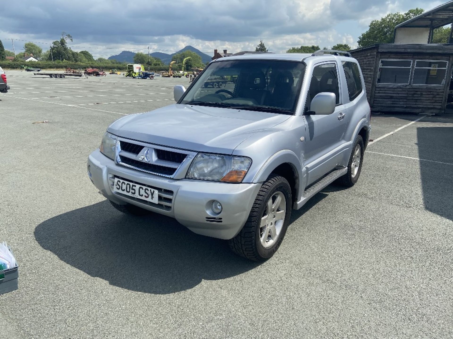 2005 SWB MITSUBISHI SHOGUN., REG NO SC05