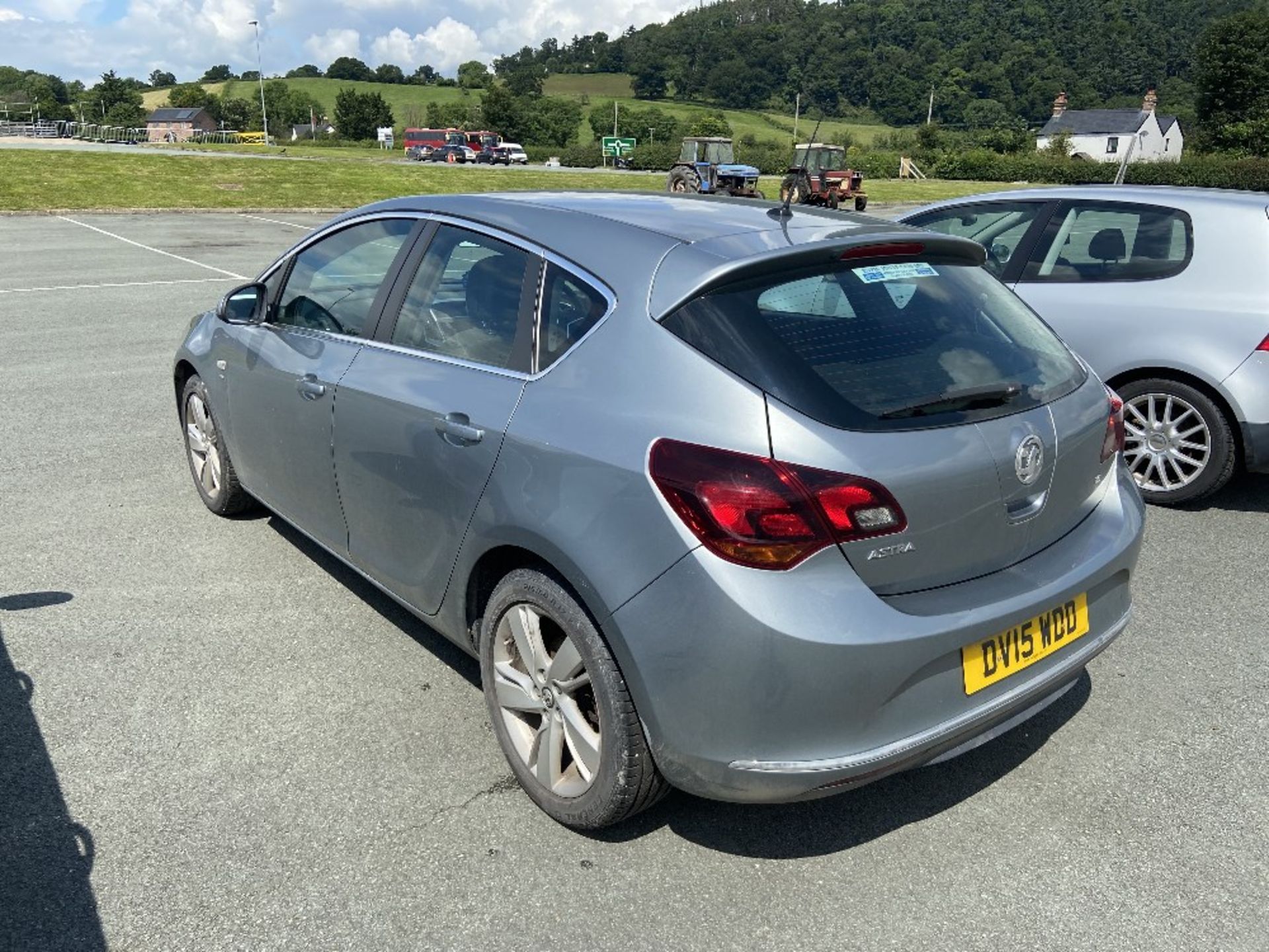 1.6 ASTRA SRI 5 DOOR PETROL HATCHBACK - Image 4 of 8