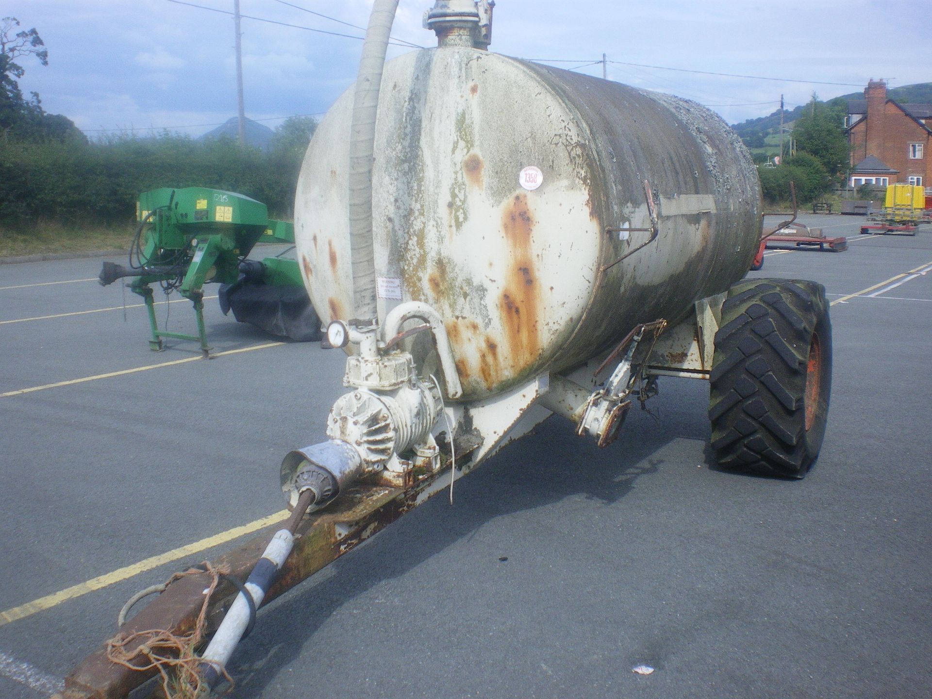 SLURRY TANKER