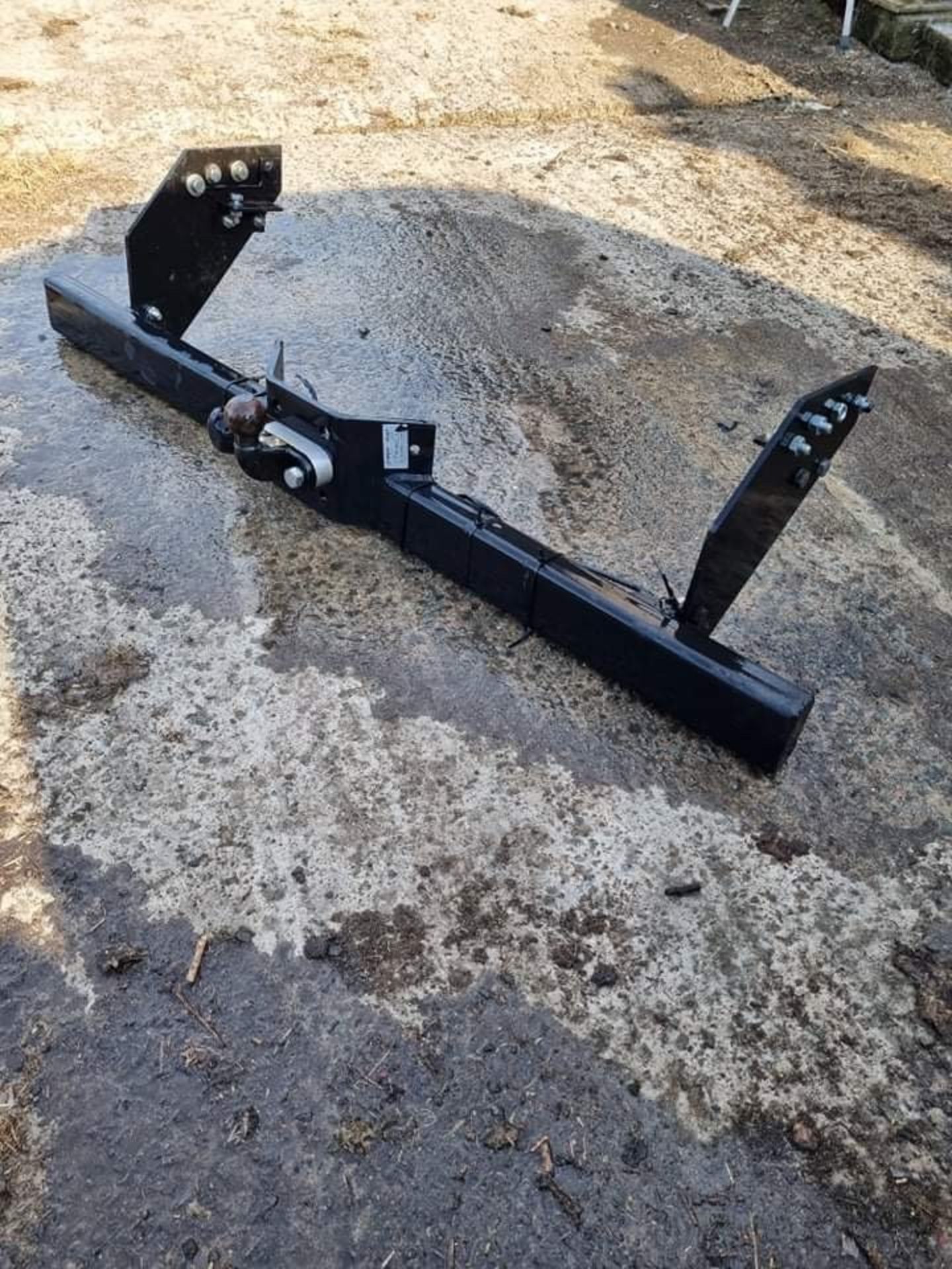 NEW MITSUBISHI TOW BAR