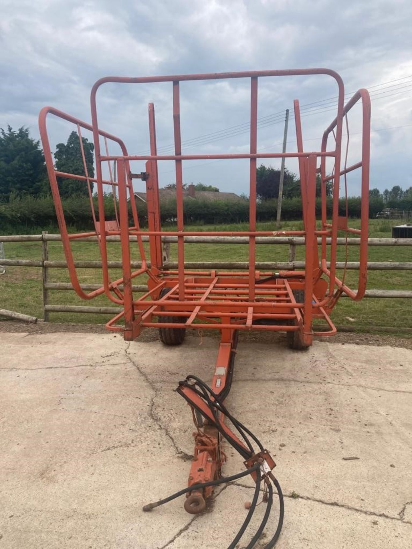 RITCHIE 56 BALE CARRIER