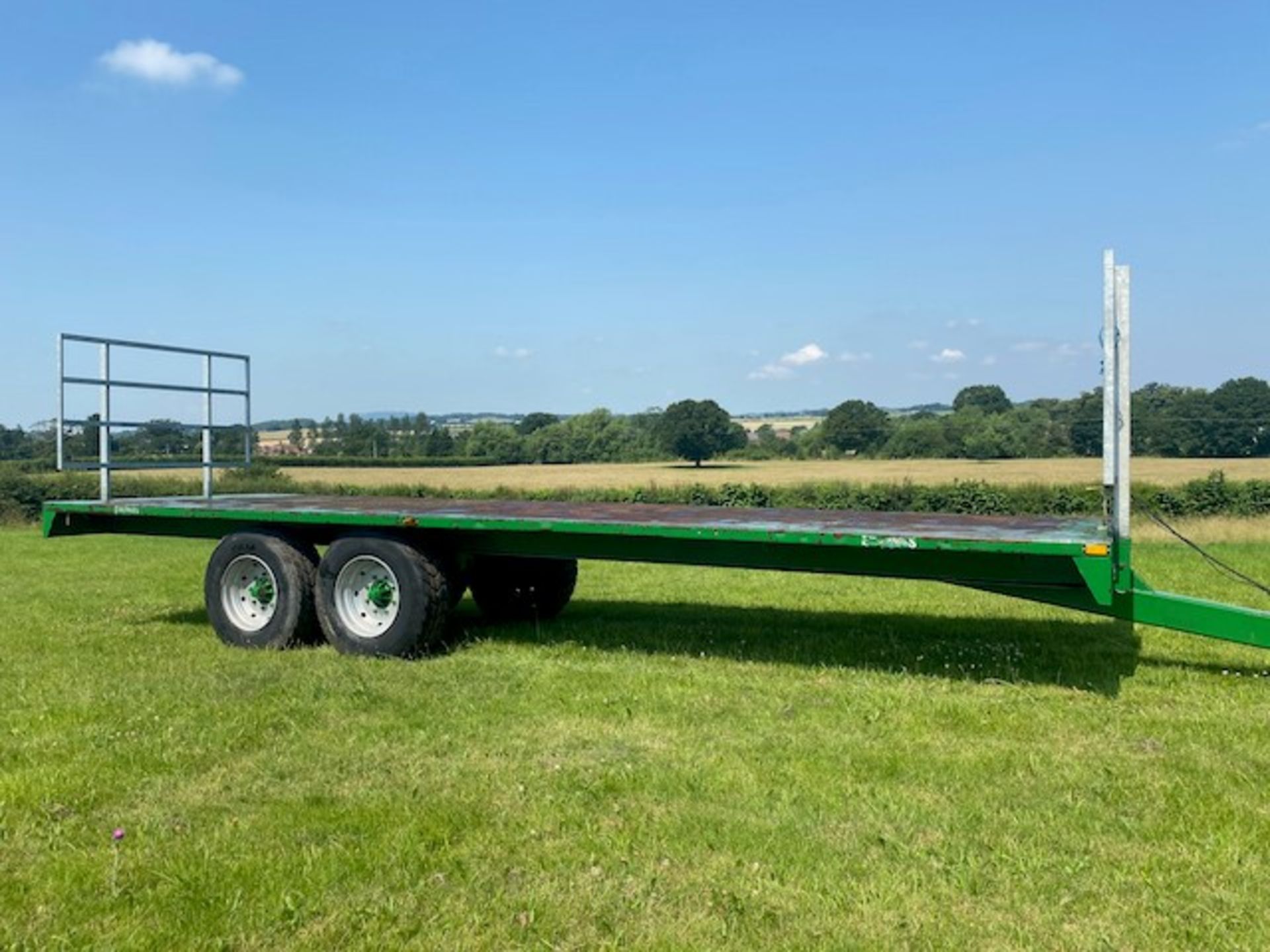 EVANS ENGINEERING 28FT FLAT BALE TRAILER - Image 4 of 7