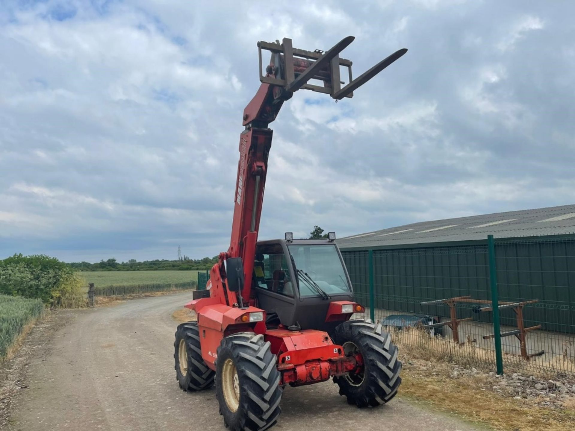 1997 MANITOU MLT524 TELESCOPIC LOADALL - Image 2 of 12