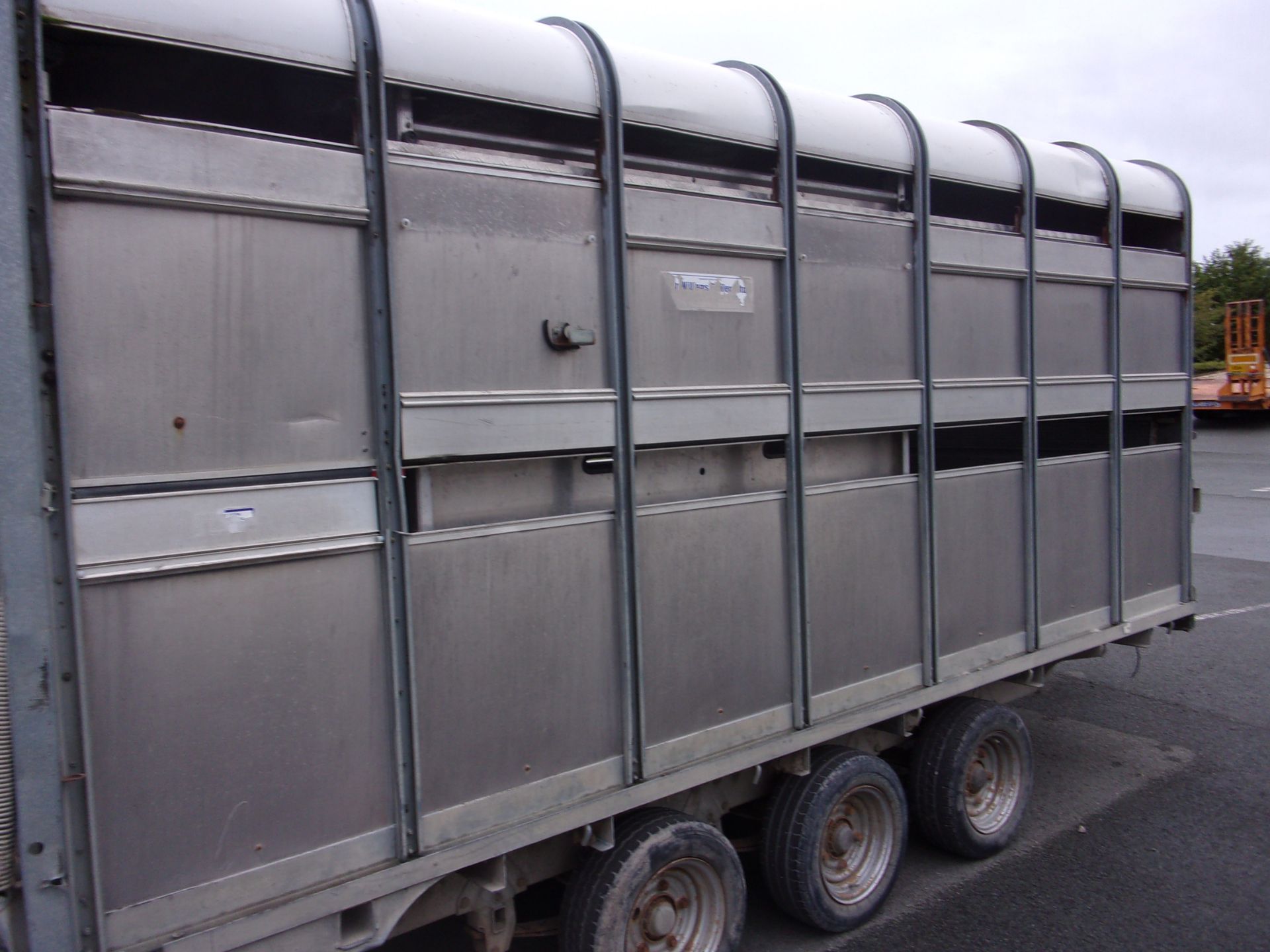 IFOR WILLIAMS DP120 14' X 6' STOCK TRAILER - Image 3 of 3