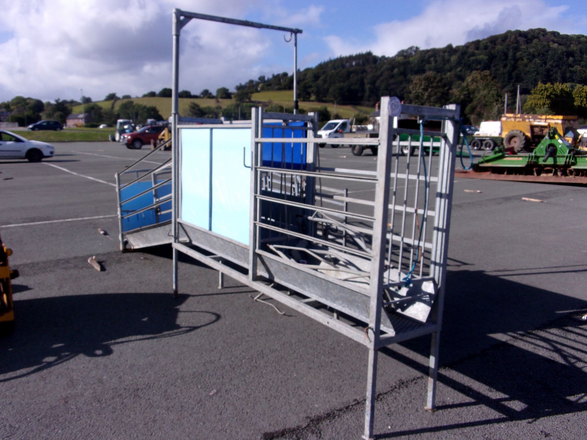 SHEEP HANDLING SYSTEM