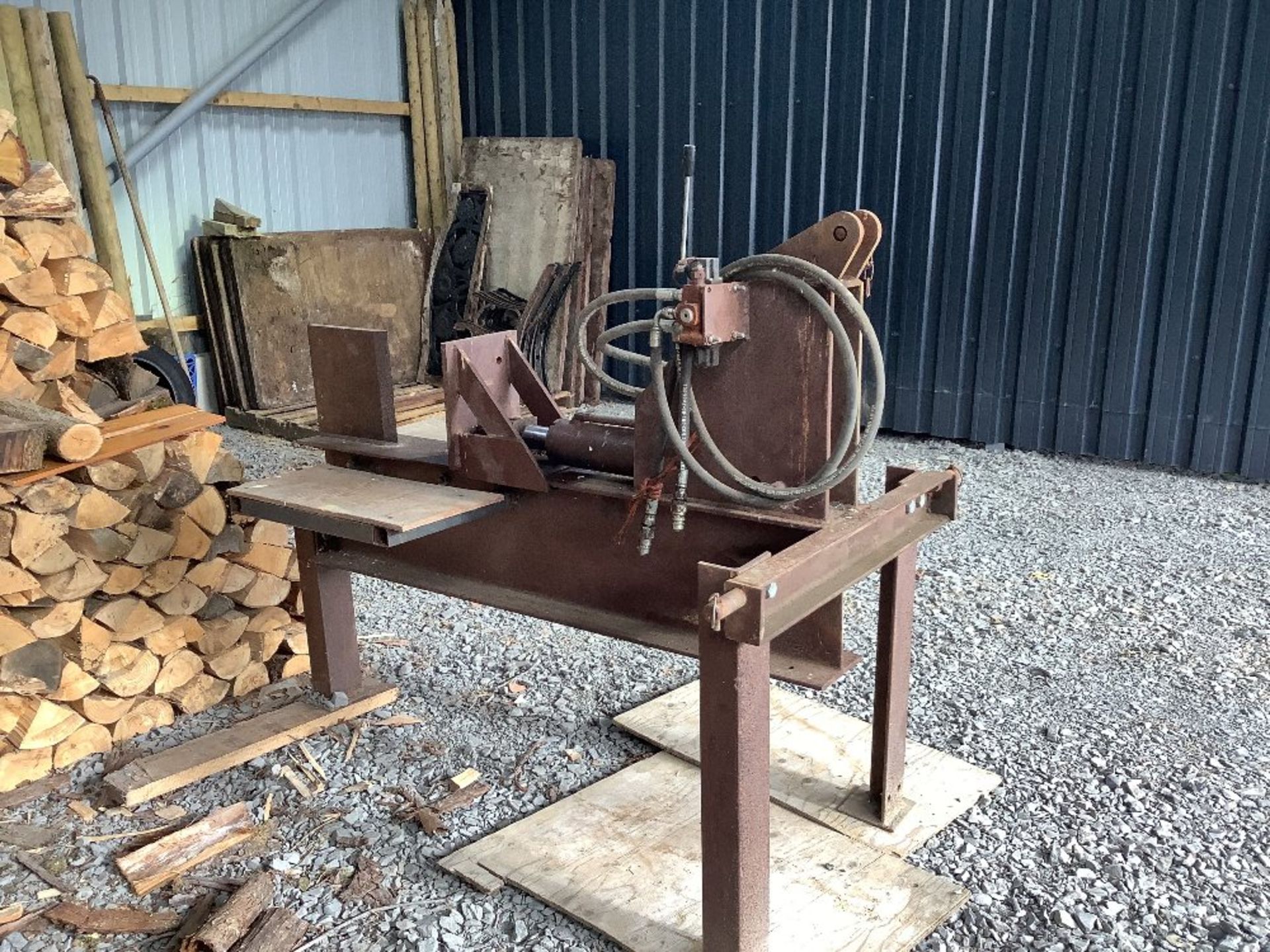 HYDRAULIC LOG SPLITTER