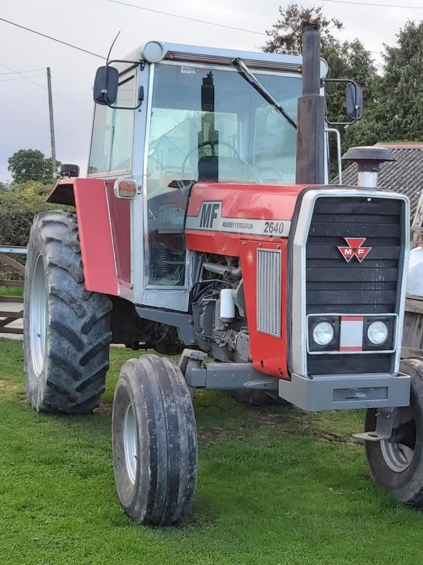 MASSEY FERGUSON 2640 TRACTOR