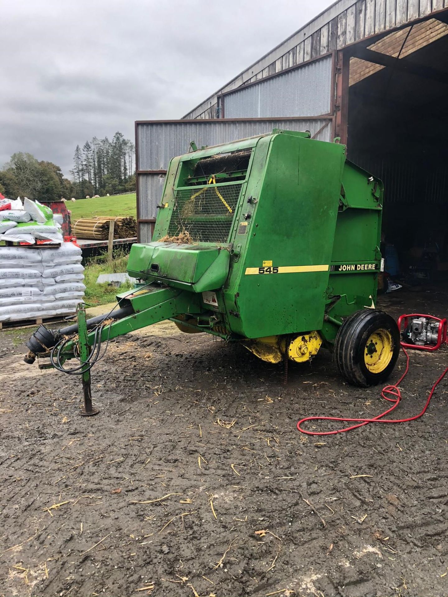 JOHN DEERE 545 ROUND BALER - Image 2 of 3