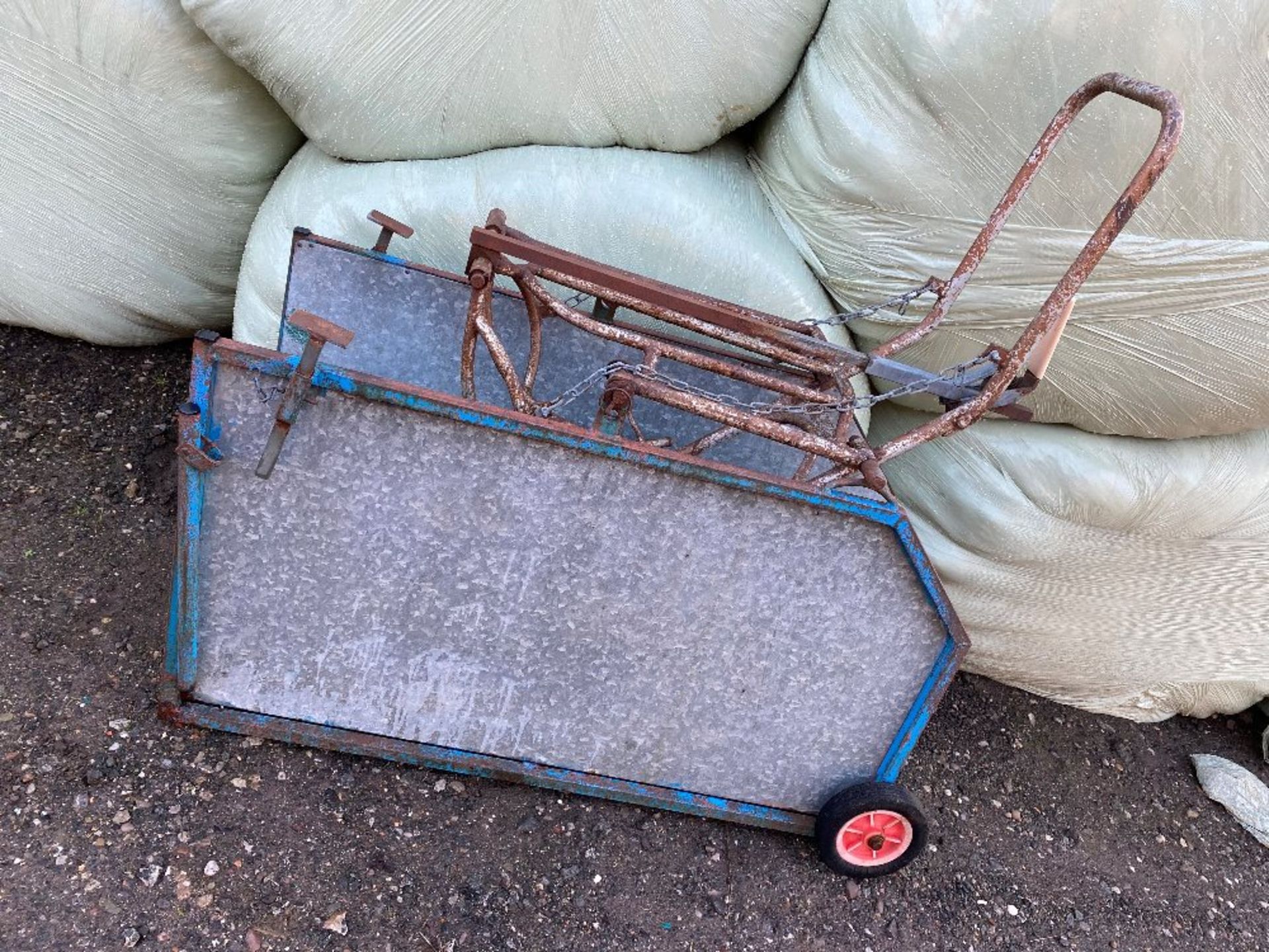 SHEEP ROLLOVER CRATE - Image 3 of 3