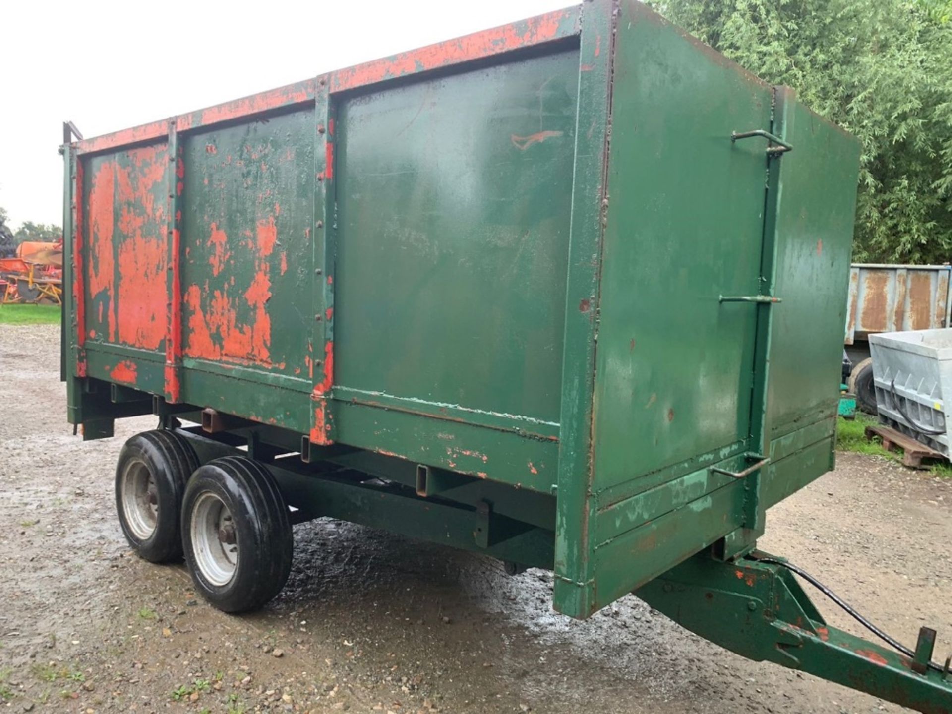 8 TON TIPPING TRAILER - Image 4 of 5