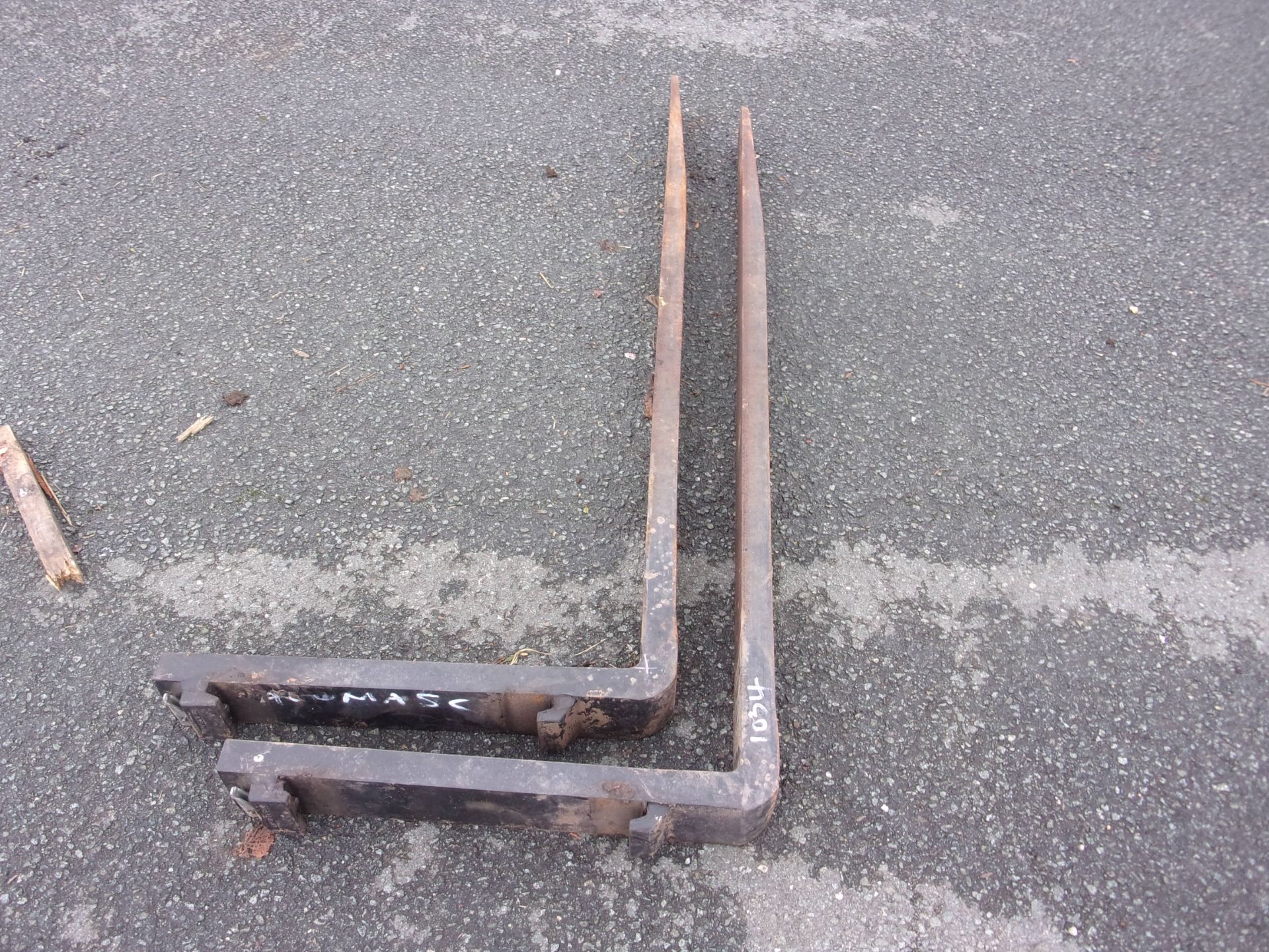 PAIR OF 5' PALLET FORKS