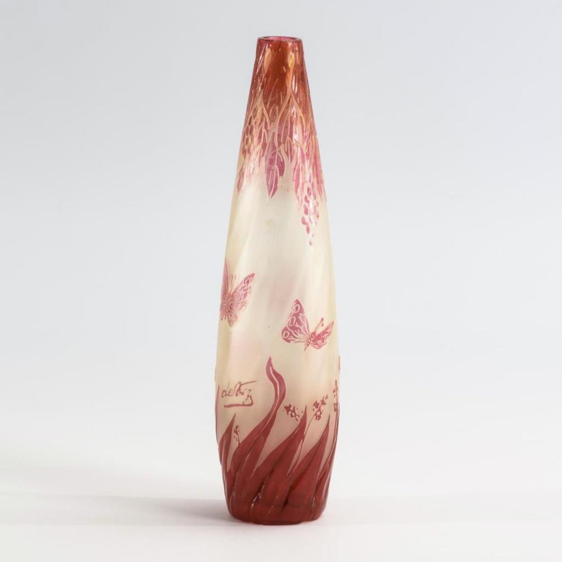 Jugendstil-Vase mit Schmetterlingsdekor