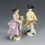 2 Miniaturfiguren: Jägerin und Kavalier
