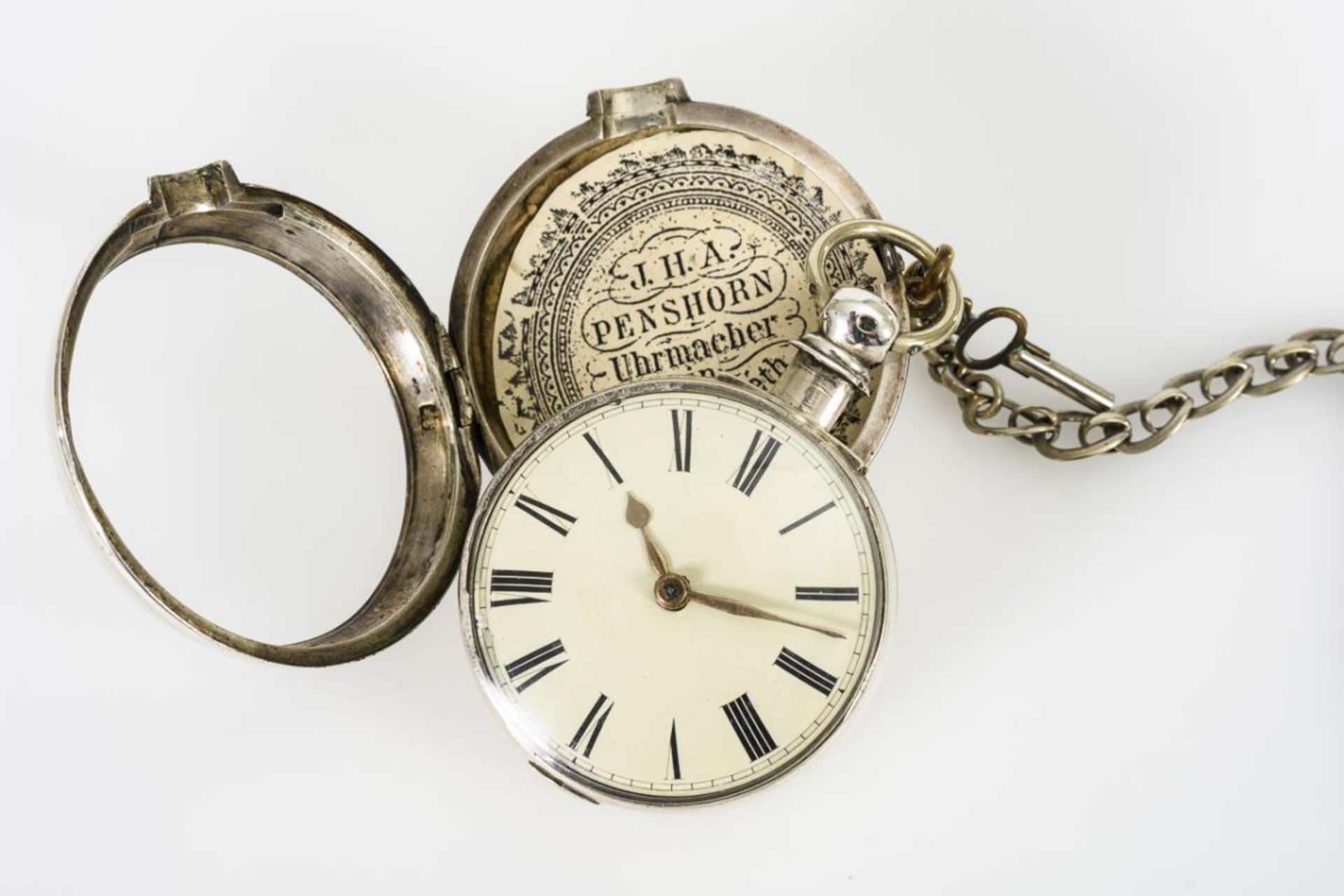 Große silberne Taschenuhr mit Uhrenkette