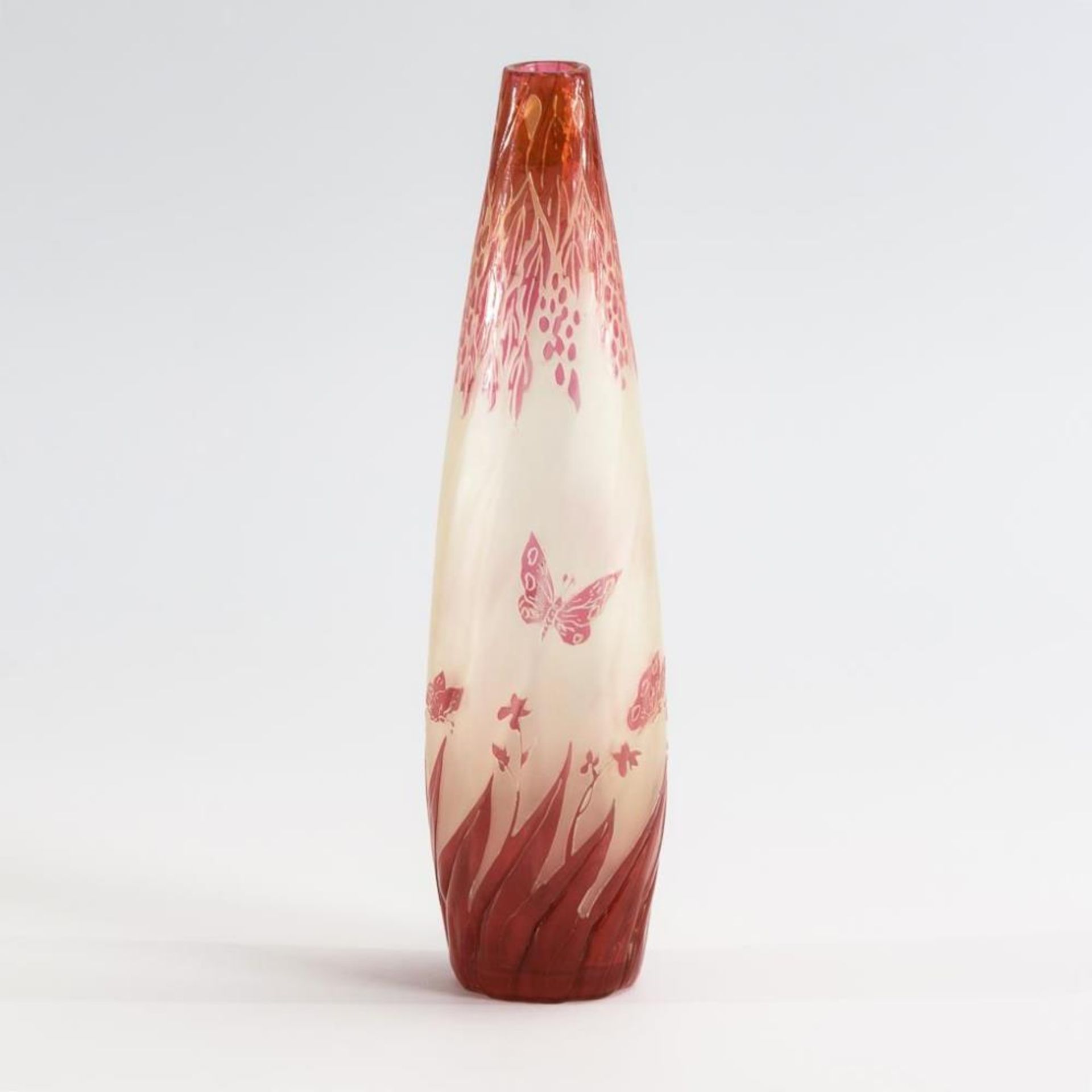Jugendstil-Vase mit Schmetterlingsdekor - Image 2 of 5