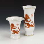 2 Vasen mit Drachendekor