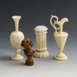 2 Vasen und 1 Postament aus Elfenbein mit Kinderbüste aus Holz