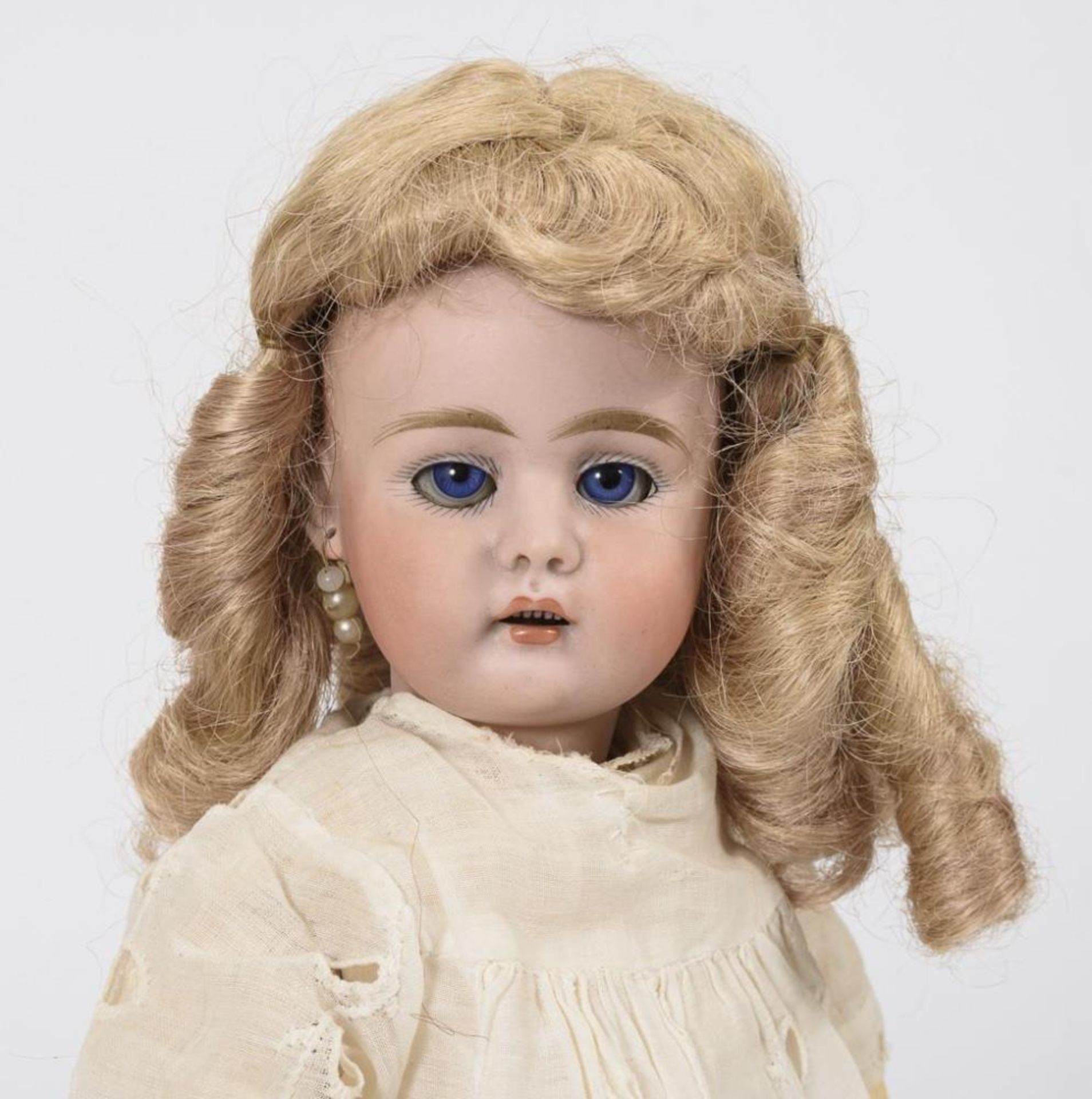 Blondes Puppenmädchen - Bild 2 aus 4