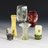 6 kleine Jugendstil-Vasen.