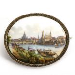 Porzellanbrosche mit Dresdenansicht. Meissen.