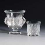 Vase und Becher. Lalique.
