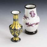 2 Vasen mit Silbermontierung.