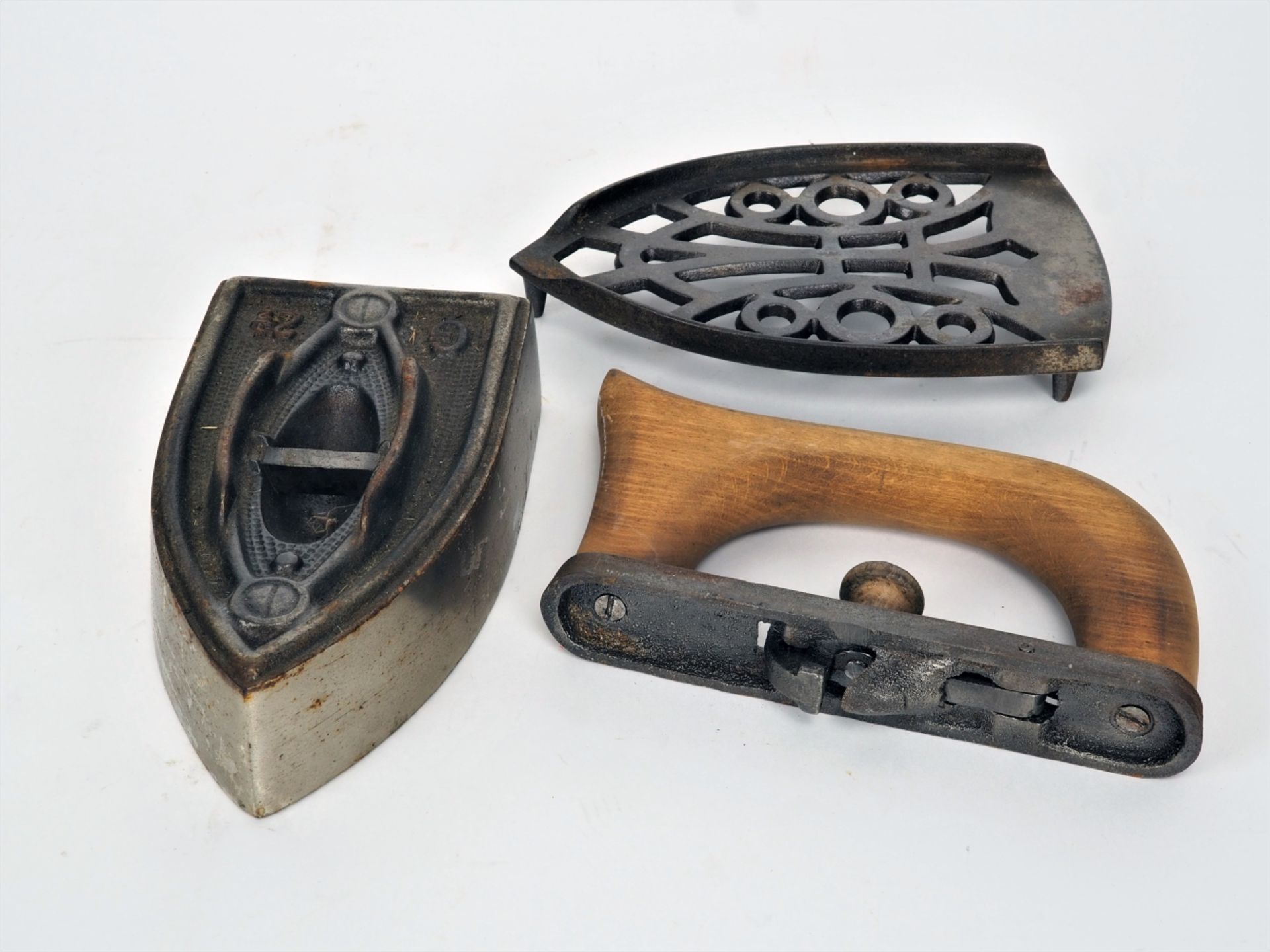 Two irons, 19th century - Image 2 of 3