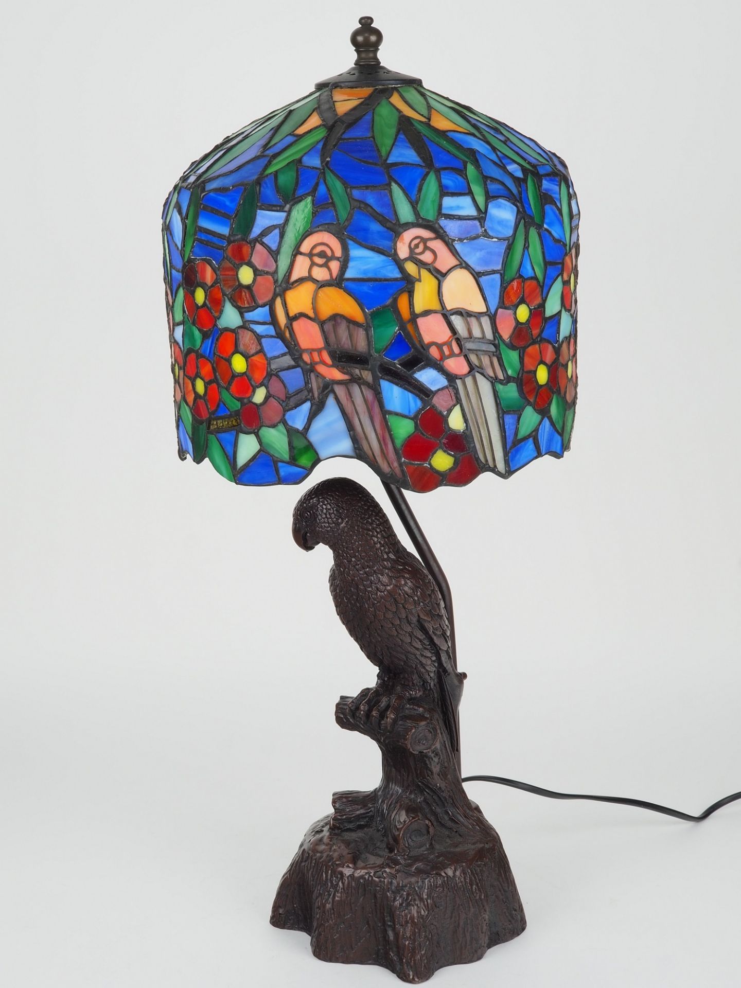 Table lamp in Tiffany style