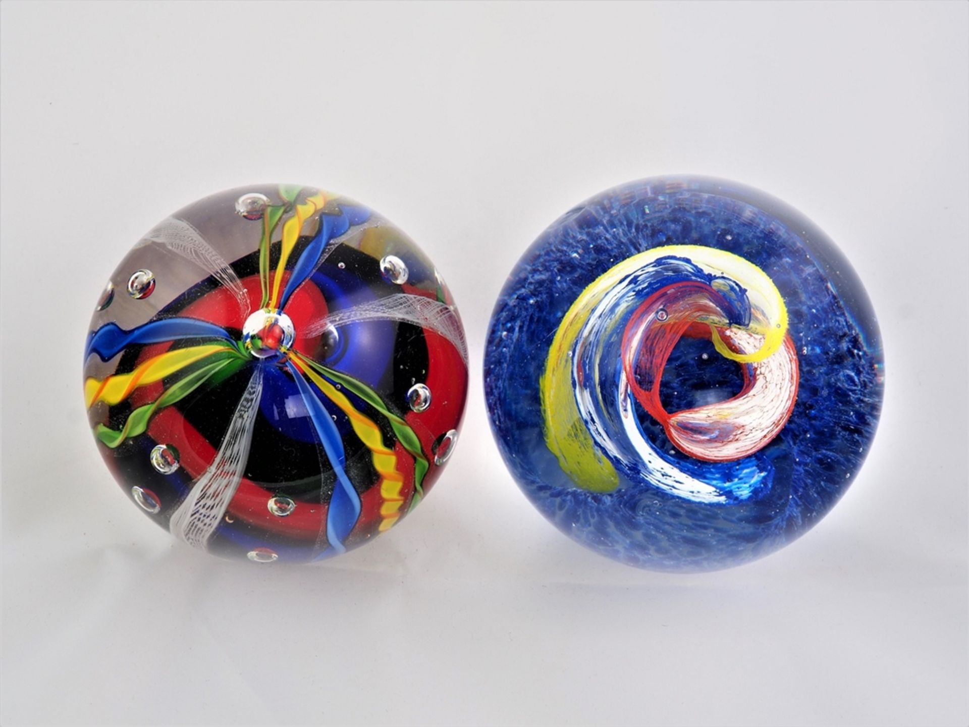 Zwei Paperweights - Bild 2 aus 2