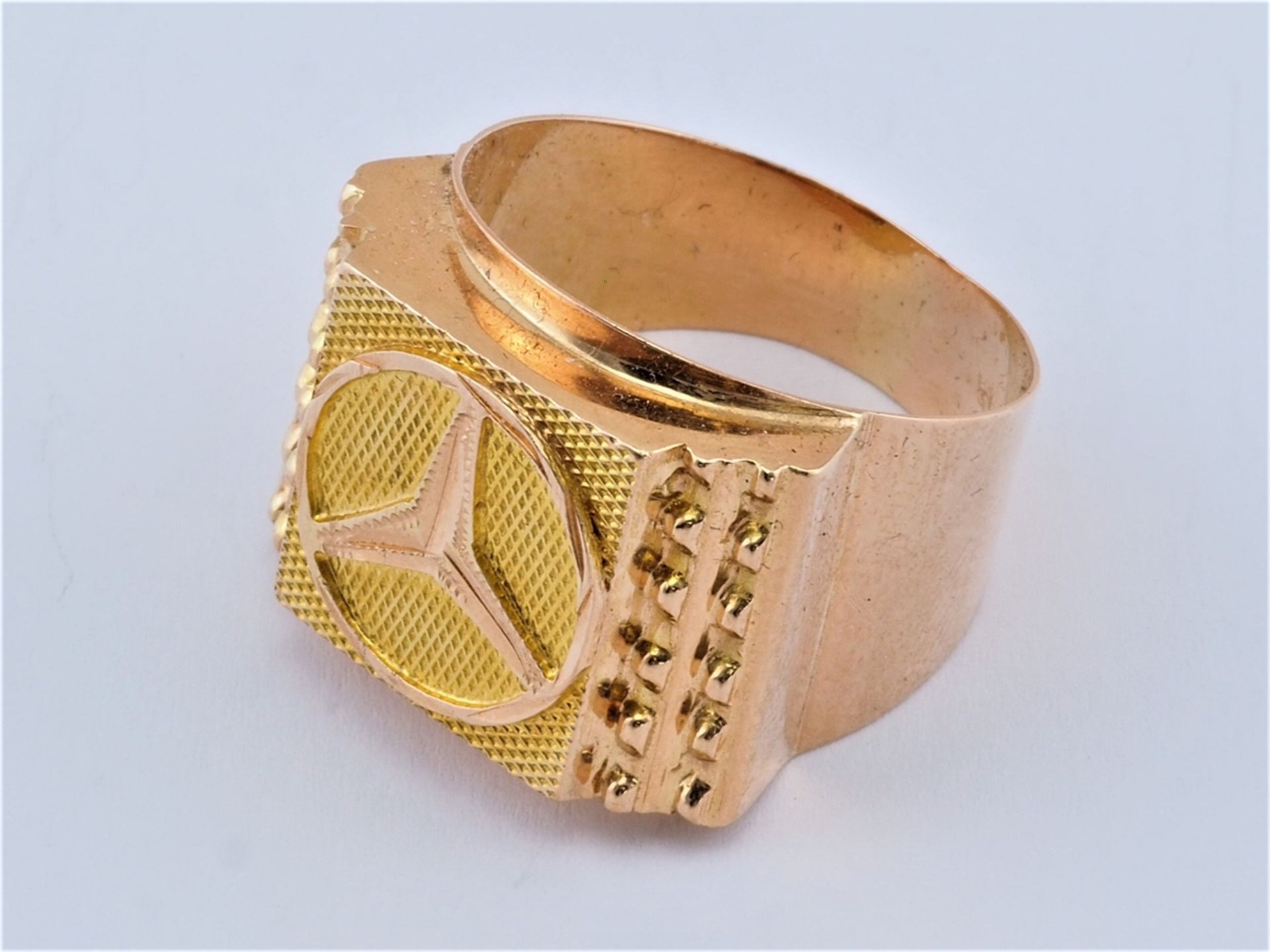 14kt gold ring, Mercedes-Benz motif