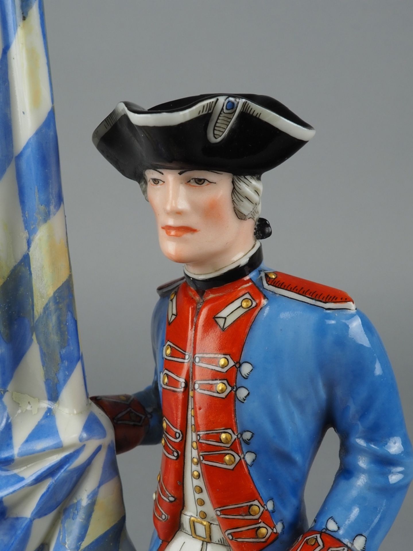 Nymphenburg Porcelain Manufactory: Bavarian Ensign 1st Infantry Regiment (1740-1790). - Image 5 of 8