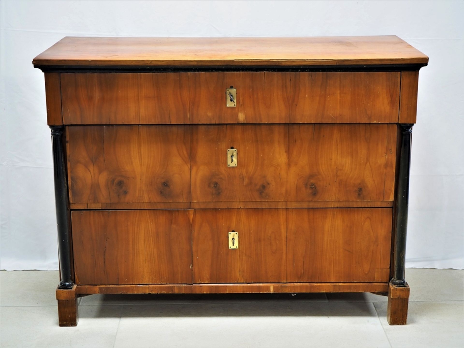 Biedermeier chest of drawers, South Germany, around 1820.