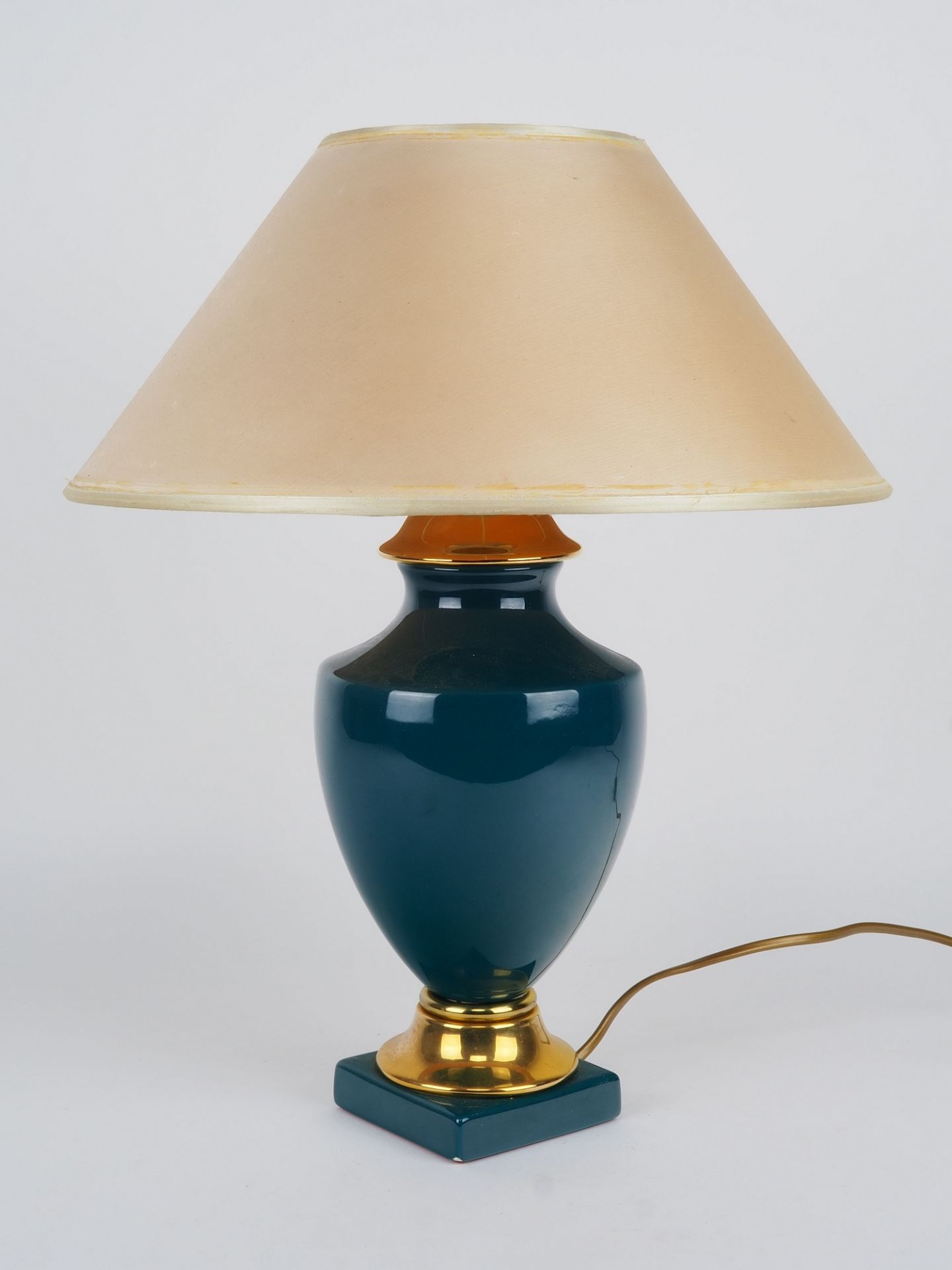 Table lamp, ceramic base.