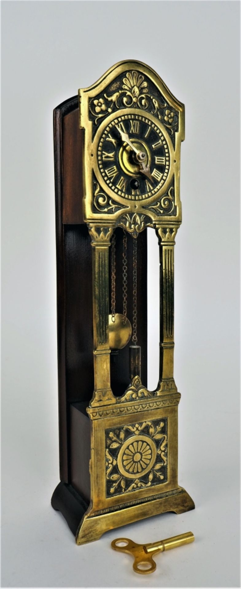 Miniaturstanduhr um 1900