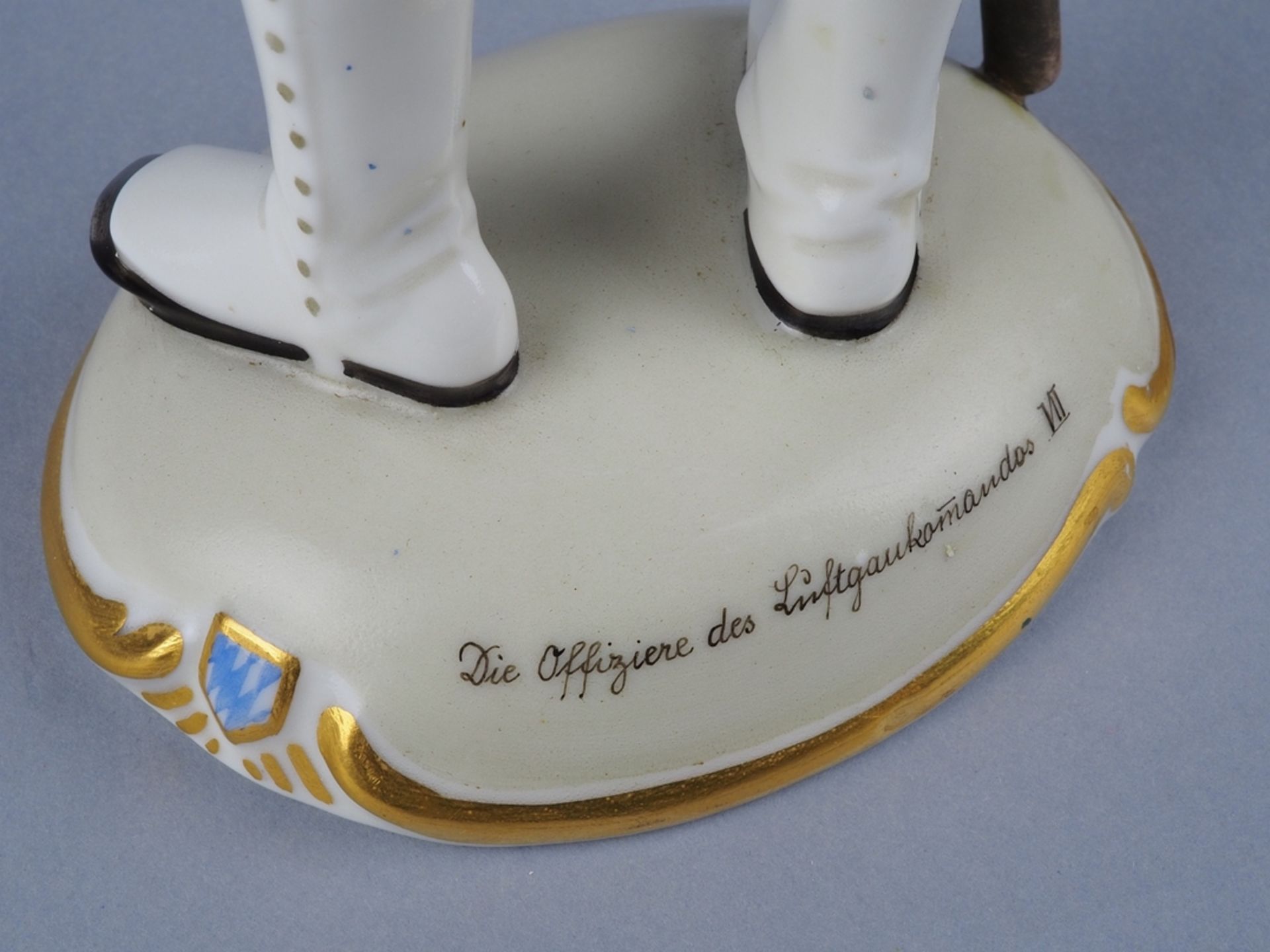 Nymphenburg Porcelain Manufactory: Bavarian Ensign 1st Infantry Regiment (1740-1790). - Image 7 of 8
