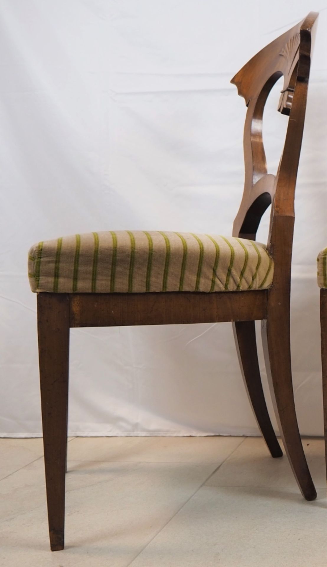 A pair of Biedermeier chairs, Middle German around 1830 - Image 3 of 5