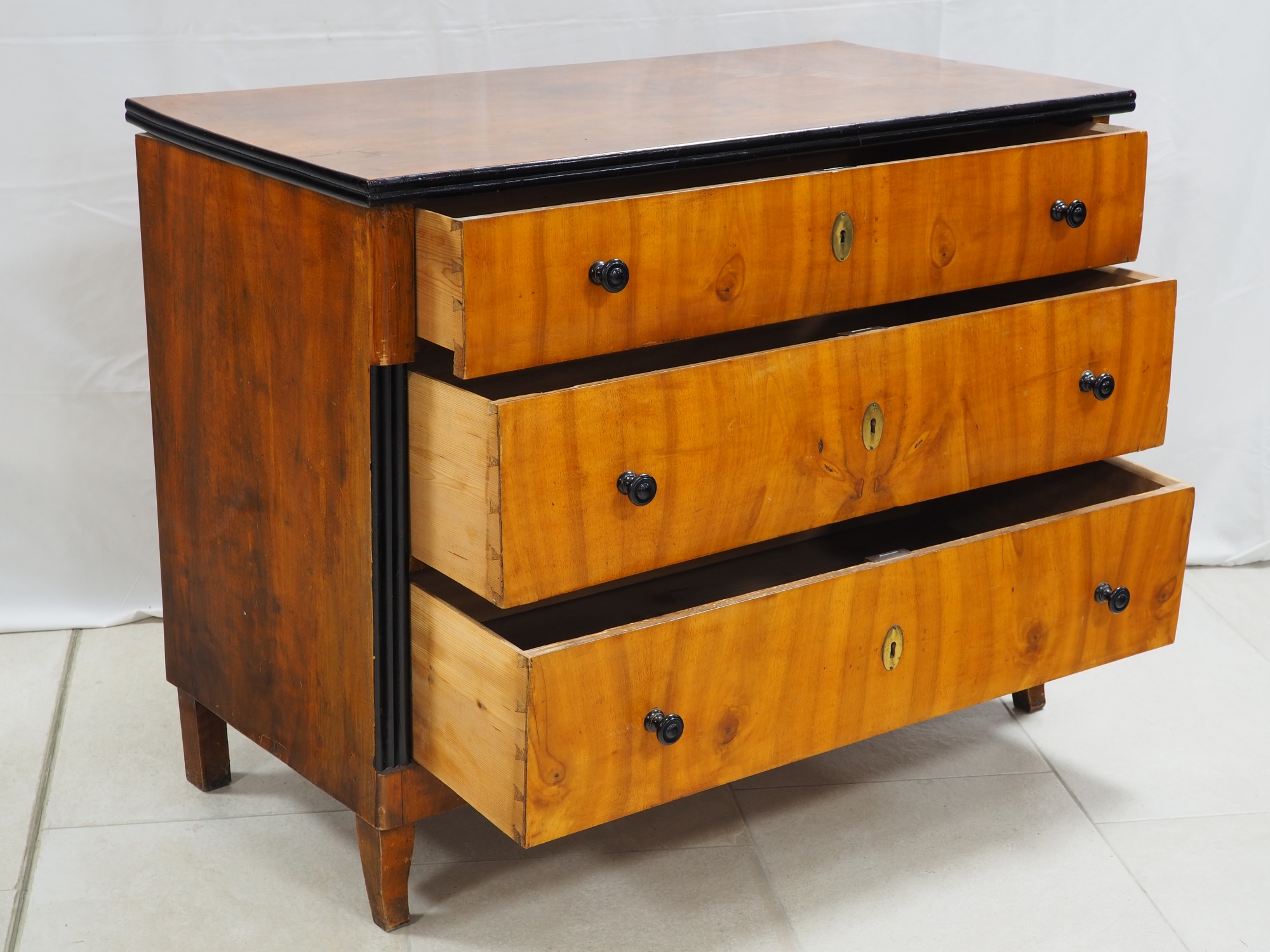 Biedermeier chest of drawers around 1840 - Image 2 of 4
