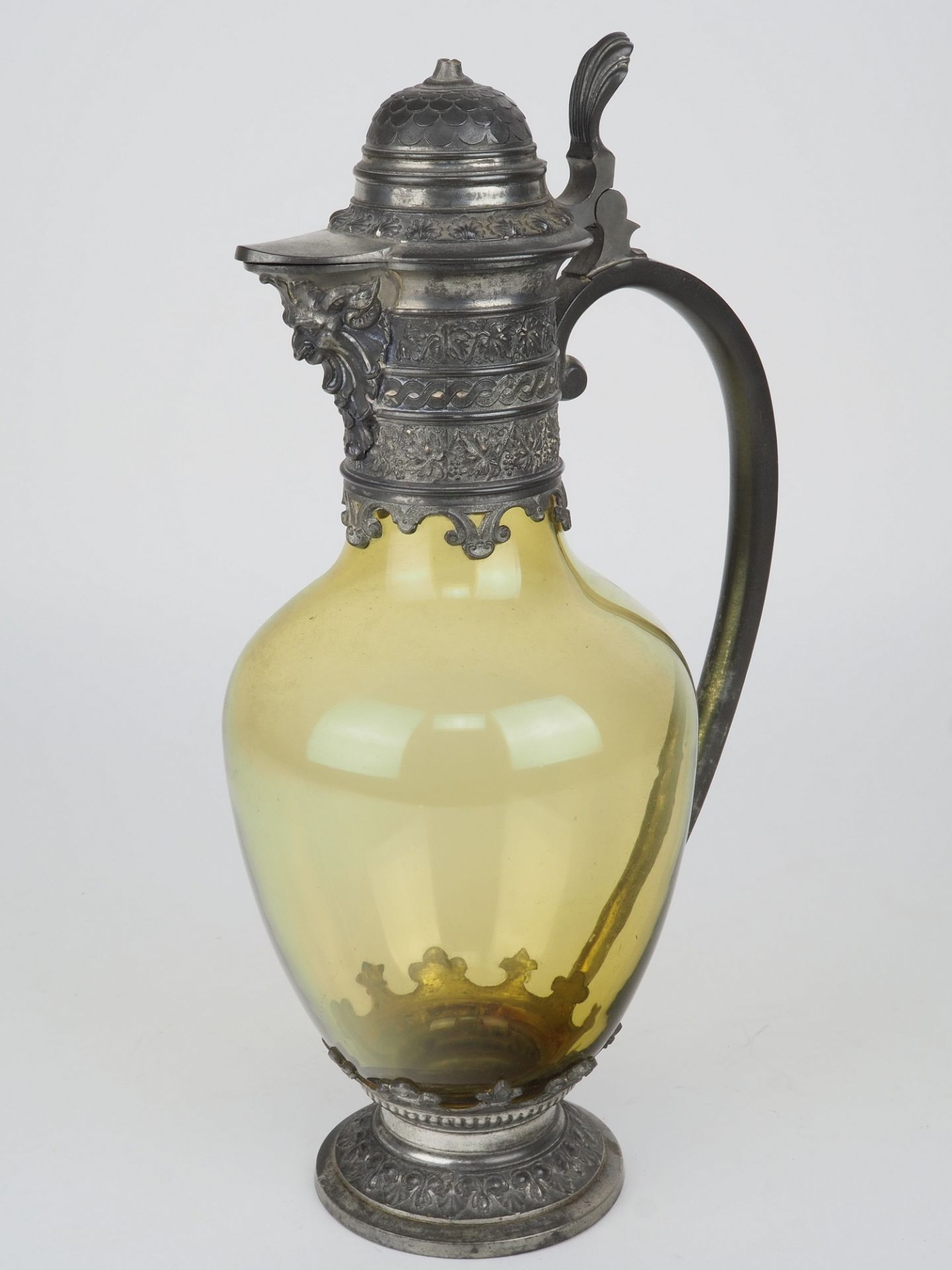 Historicist carafe, end of the 19th century